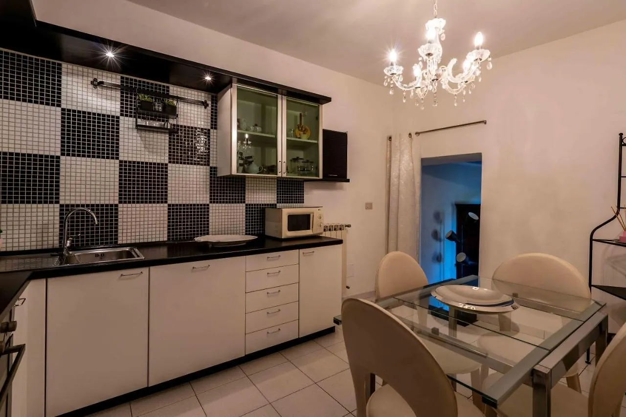 Bed & Breakfast B&B Palazzo Del Duca Cervo Italy
